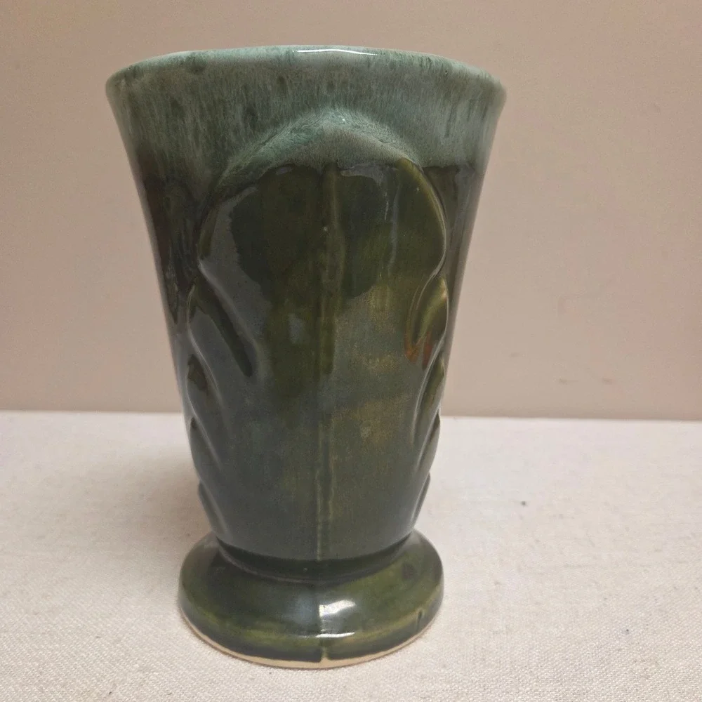 Vintage Green Drip Glaze Ceramic Vase Embossed Leaf Pattern Pedestal Base 6in